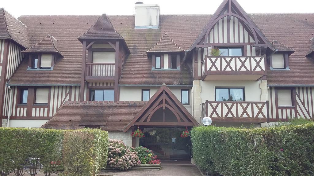 Les Manoirs Apartment Deauville Exterior photo